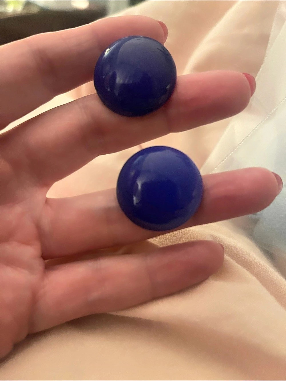 1980’s Purple Button Round Earrings